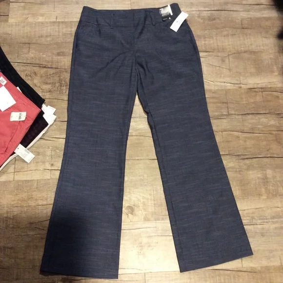 NY&C NWT size 4P bootcut gray pants - Picture 2 of 6